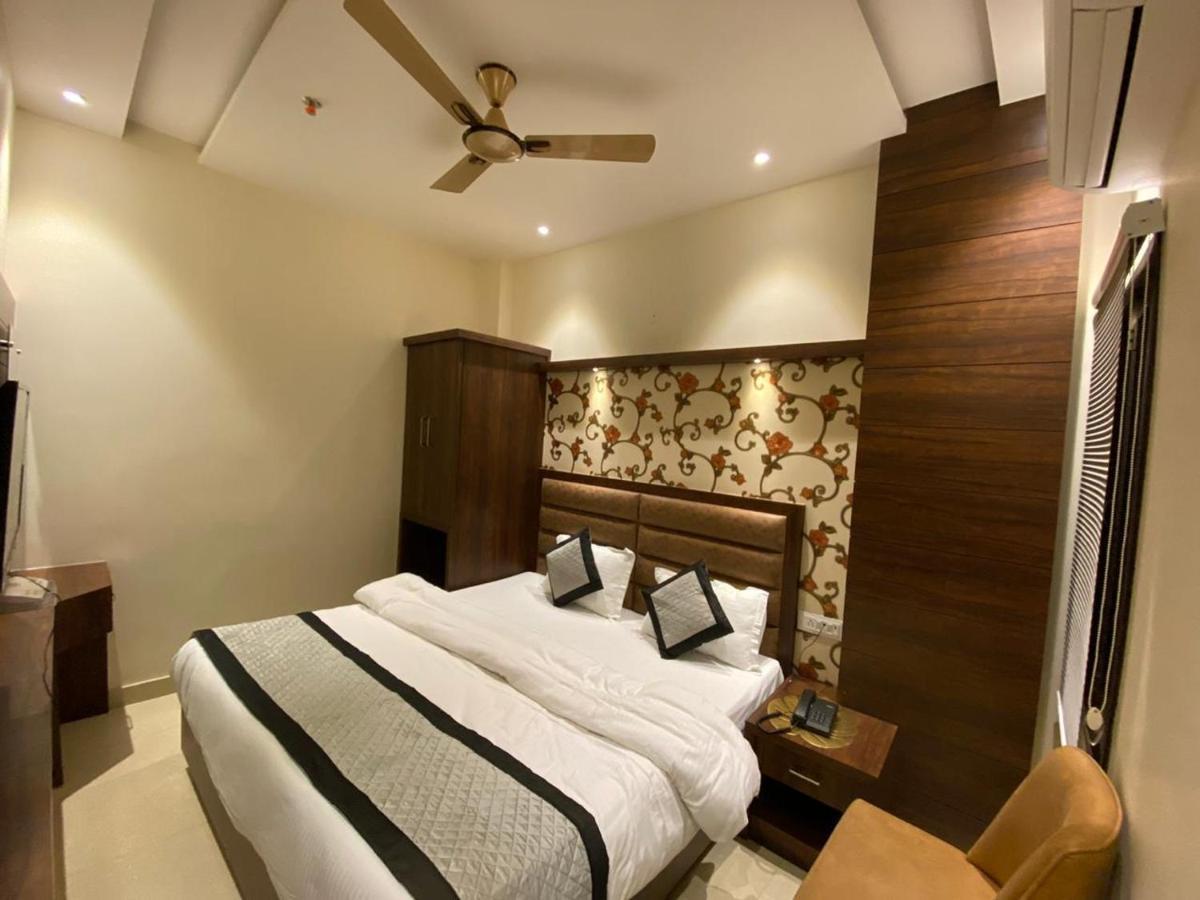 Hotel Blossom Inn Αμριτσάρ Εξωτερικό φωτογραφία