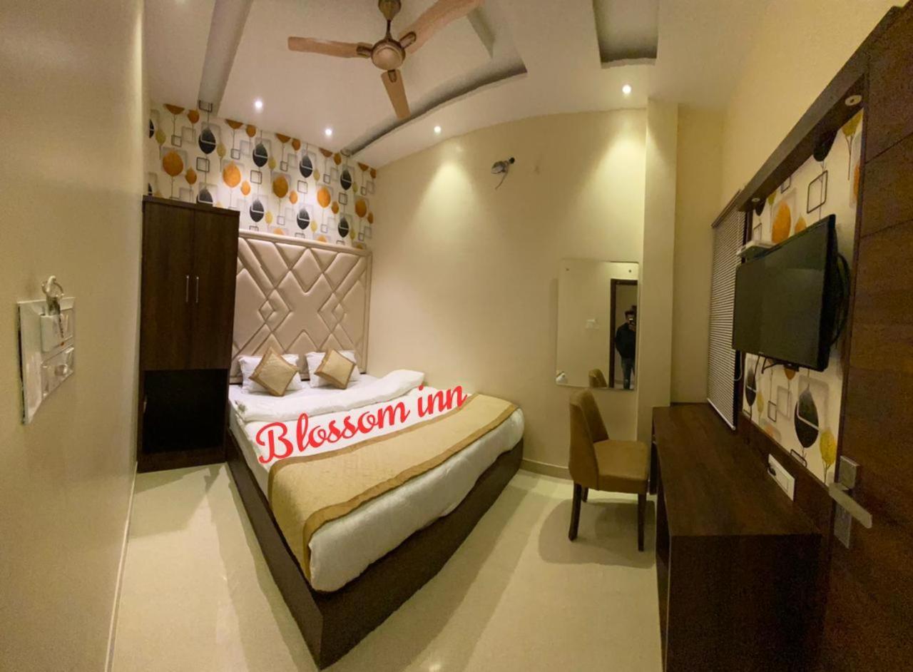 Hotel Blossom Inn Αμριτσάρ Εξωτερικό φωτογραφία
