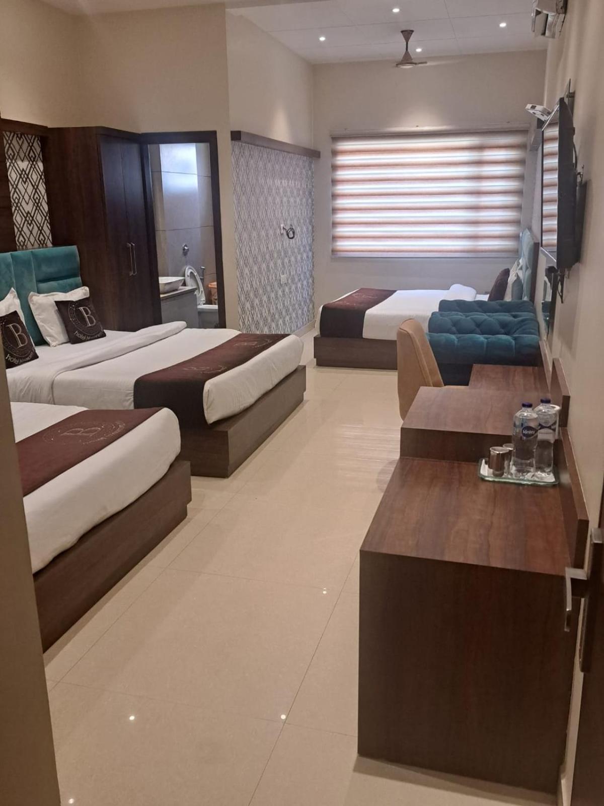 Hotel Blossom Inn Αμριτσάρ Εξωτερικό φωτογραφία